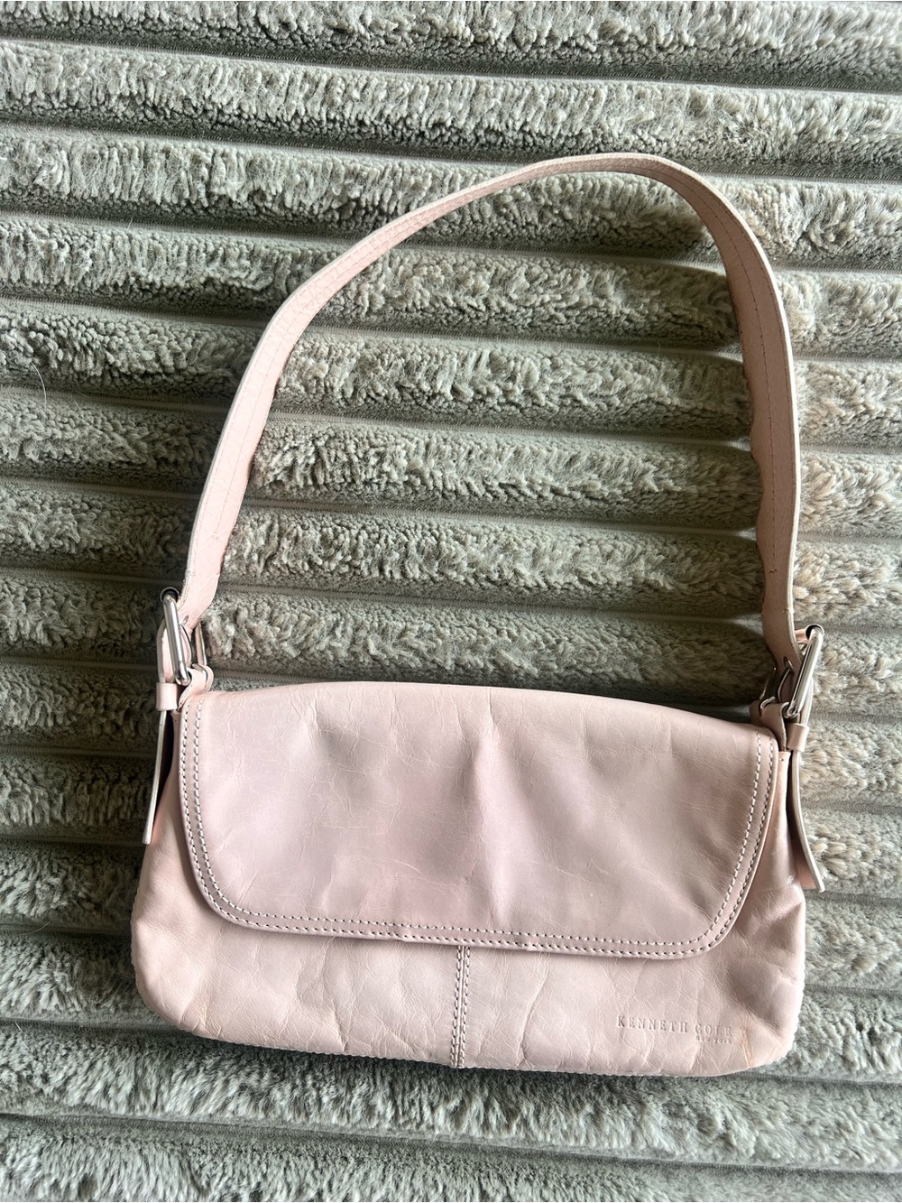 Vintage Y2K Kenneth Cole Genuine Leather Shoulder Bag